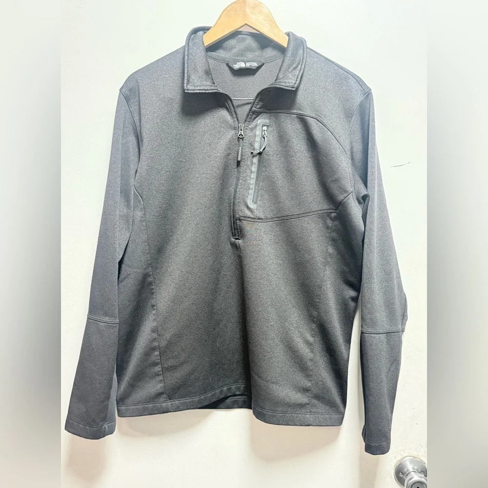 The North Face Men's Charcoal Quarter-Zip Jacket Size L
